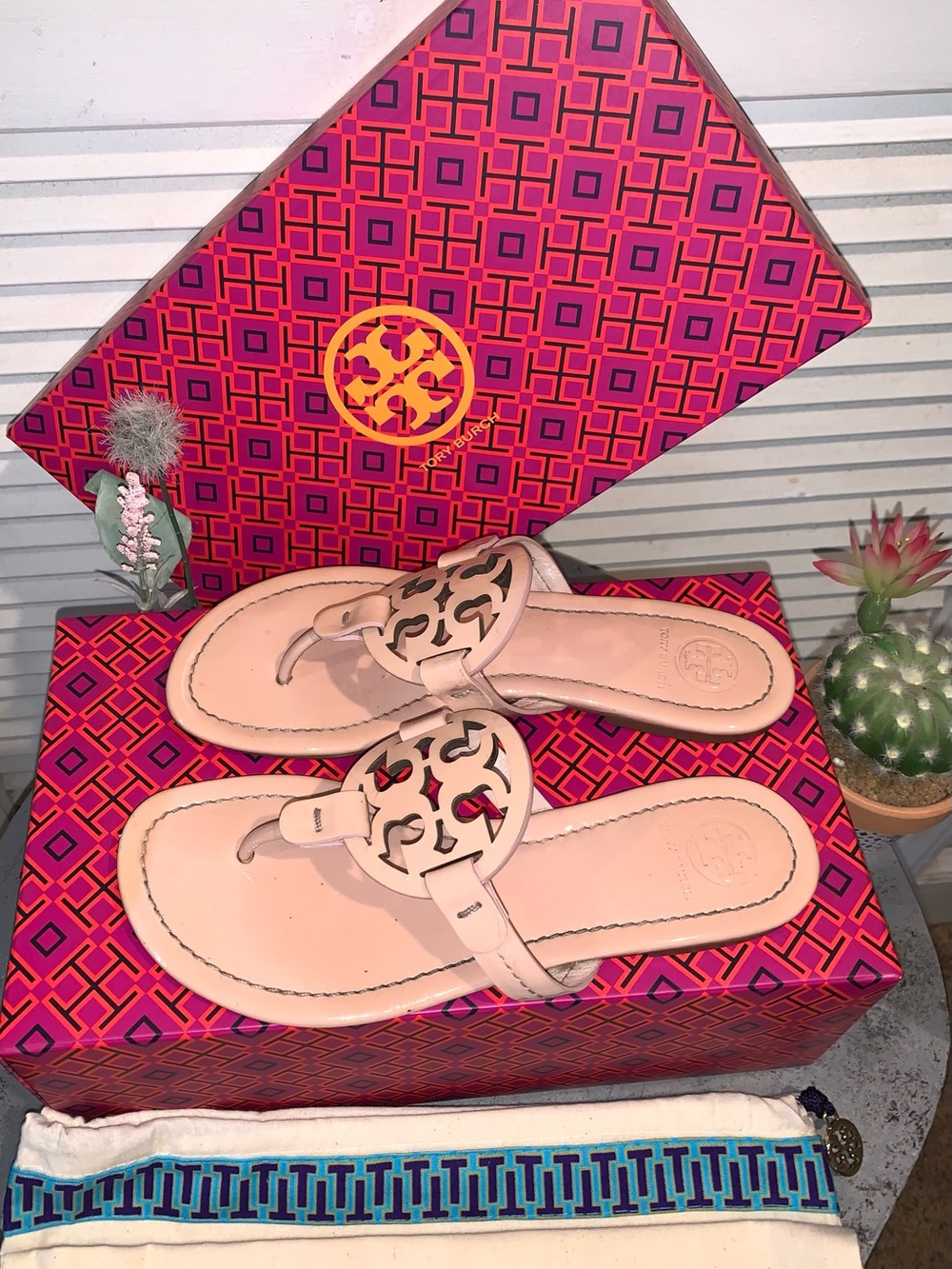 Tory Burch Miller Patent Leather Sandals Sea Shell Pink with box bag Size 6.5 - Picture 2 of 10